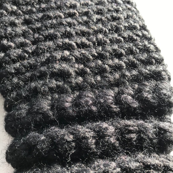 Black Fingerless Gloves - Picture 3 of 5